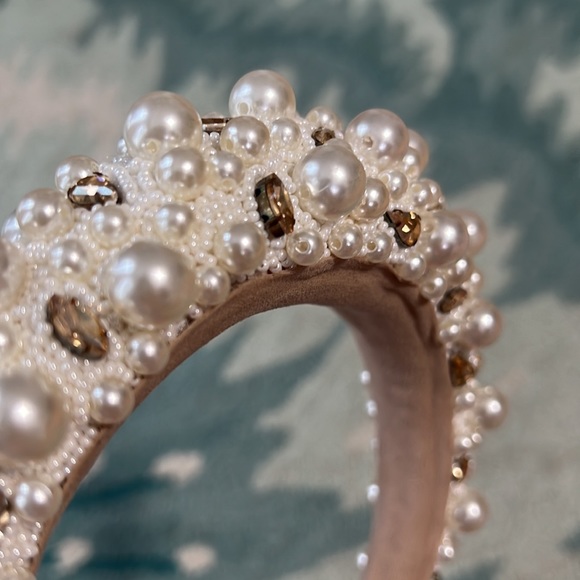 Deepa Gurnani Lux Faux Pearl Embellished Padded Headband - Picture 11 of 14